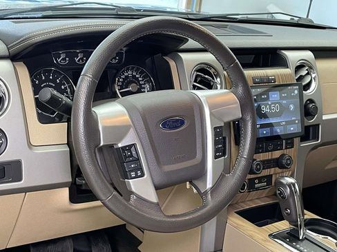 Used 2011 Ford F150 Lariat w/ Lariat Chrome Pkg image 4