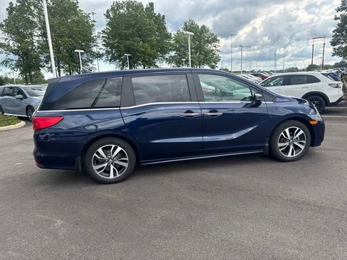 Certified 2024 Honda Odyssey Touring image 11