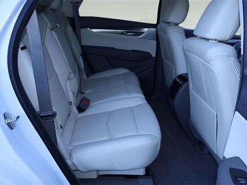 New 2026 Cadillac XT5 Premium Luxury image 17