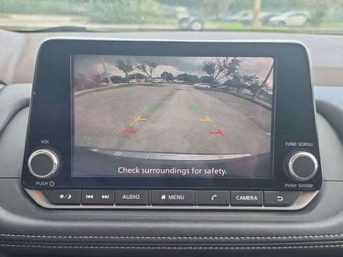 Used 2023 Nissan Rogue SV FWD image 19