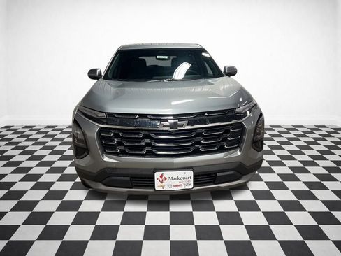 New 2026 Chevrolet Equinox LT w/ Convenience Package II image 3