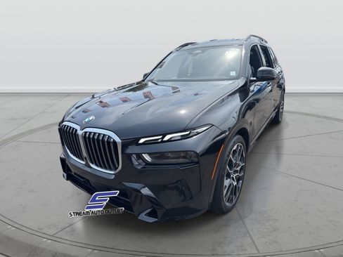Used 2023 BMW X7 xDrive40i w/ M Sport Package image 5
