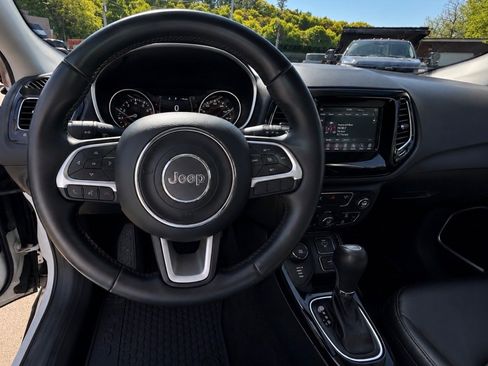 Used 2019 Jeep Compass Latitude AWD/4WD image 10
