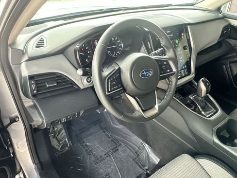Used 2025 Subaru Outback Premium AWD/4WD image 13