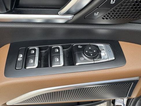 Used 2022 Kia Telluride SX w/ SX Prestige Package AWD/4WD image 19
