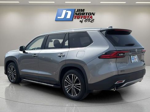 Used 2025 Toyota Grand Highlander AWD Hybrid image 7