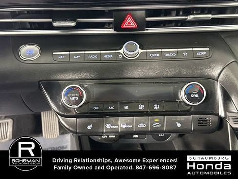 Used 2025 Hyundai Elantra SEL FWD image 9