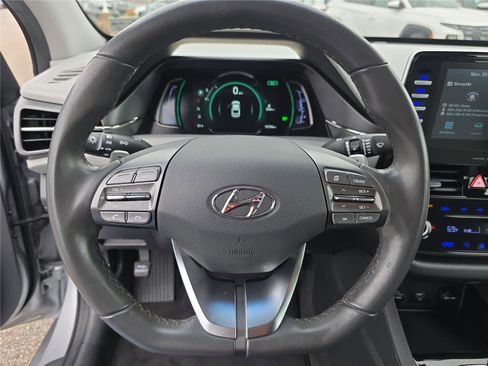 Used 2020 Hyundai Ioniq SE image 21