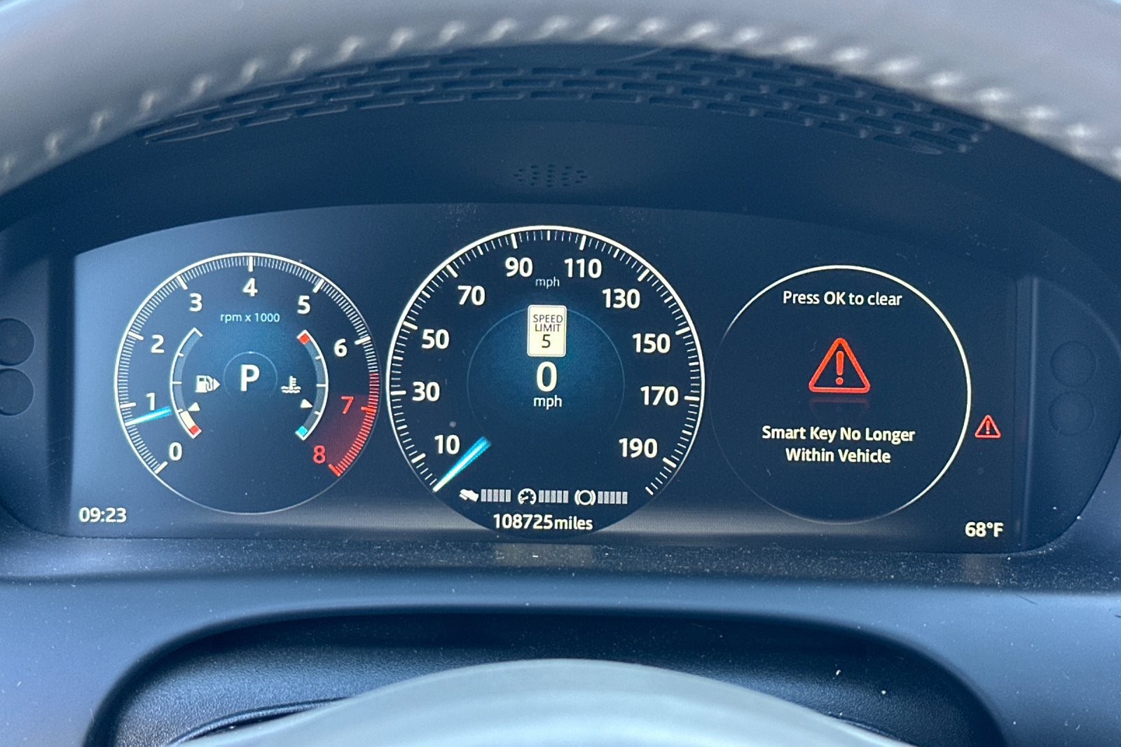 Used 2016 Jaguar XJ R-Sport RWD image 38