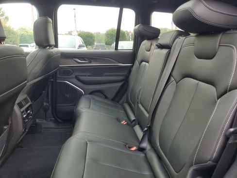 Used 2025 Jeep Grand Cherokee Limited 4xe image 34