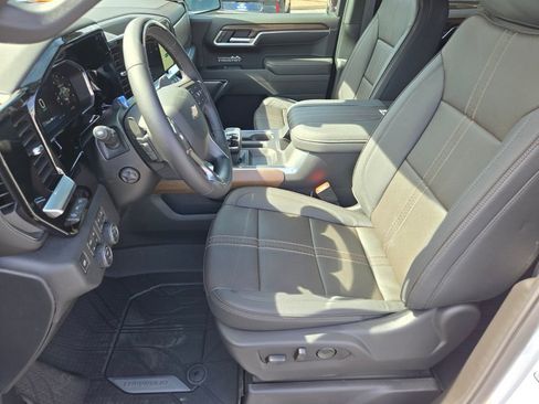 New 2026 Chevrolet Silverado 1500 High Country AWD/4WD image 6