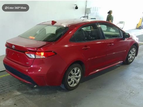 Used 2021 Toyota Corolla LE FWD image 3