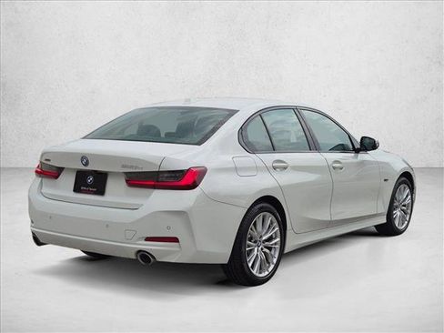 Used 2023 BMW 330e xDrive w/ Premium Package AWD/4WD image 5