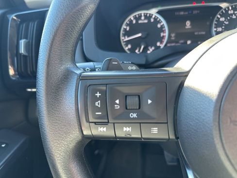 Used 2024 Nissan Pathfinder S image 14