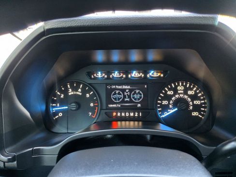 Used 2017 Ford F150 XL w/ Equipment Group 101A Mid AWD/4WD image 13