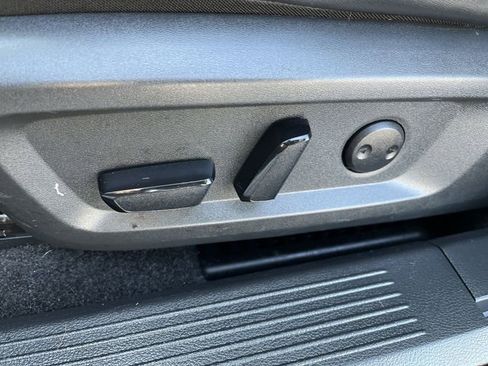 Used 2022 Nissan Rogue SV w/ SV Premium Package AWD/4WD image 16