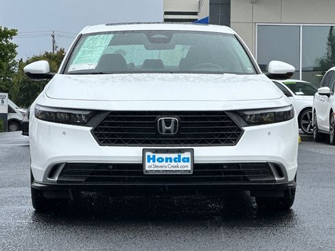 Used 2025 Honda Accord Touring image 6
