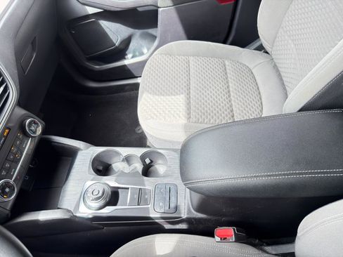 Used 2020 Ford Escape SE FWD image 59