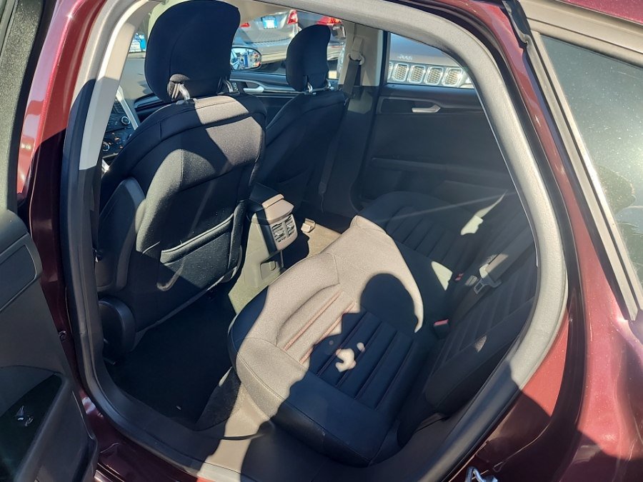 Used 2013 Ford Fusion SE FWD image 8