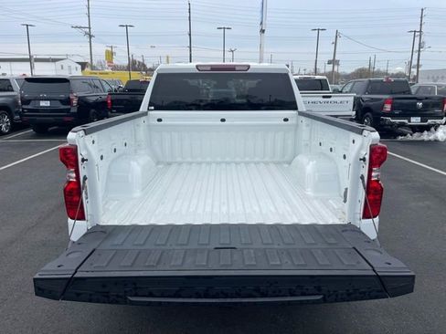 Used 2022 Chevrolet Silverado 1500 Custom image 8