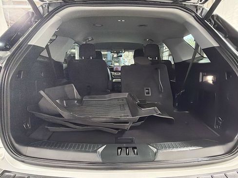 Used 2020 Ford Explorer XLT w/ Comfort Package AWD/4WD image 26
