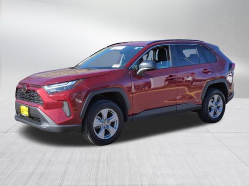 Certified 2025 Toyota RAV4 LE AWD/4WD image 3