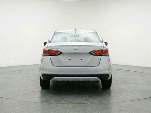 Used 2025 Nissan Versa SV image 7