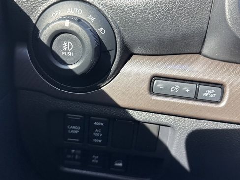 Used 2020 Nissan Titan PRO-4X w/ Pro-4x Convenience Package image 21