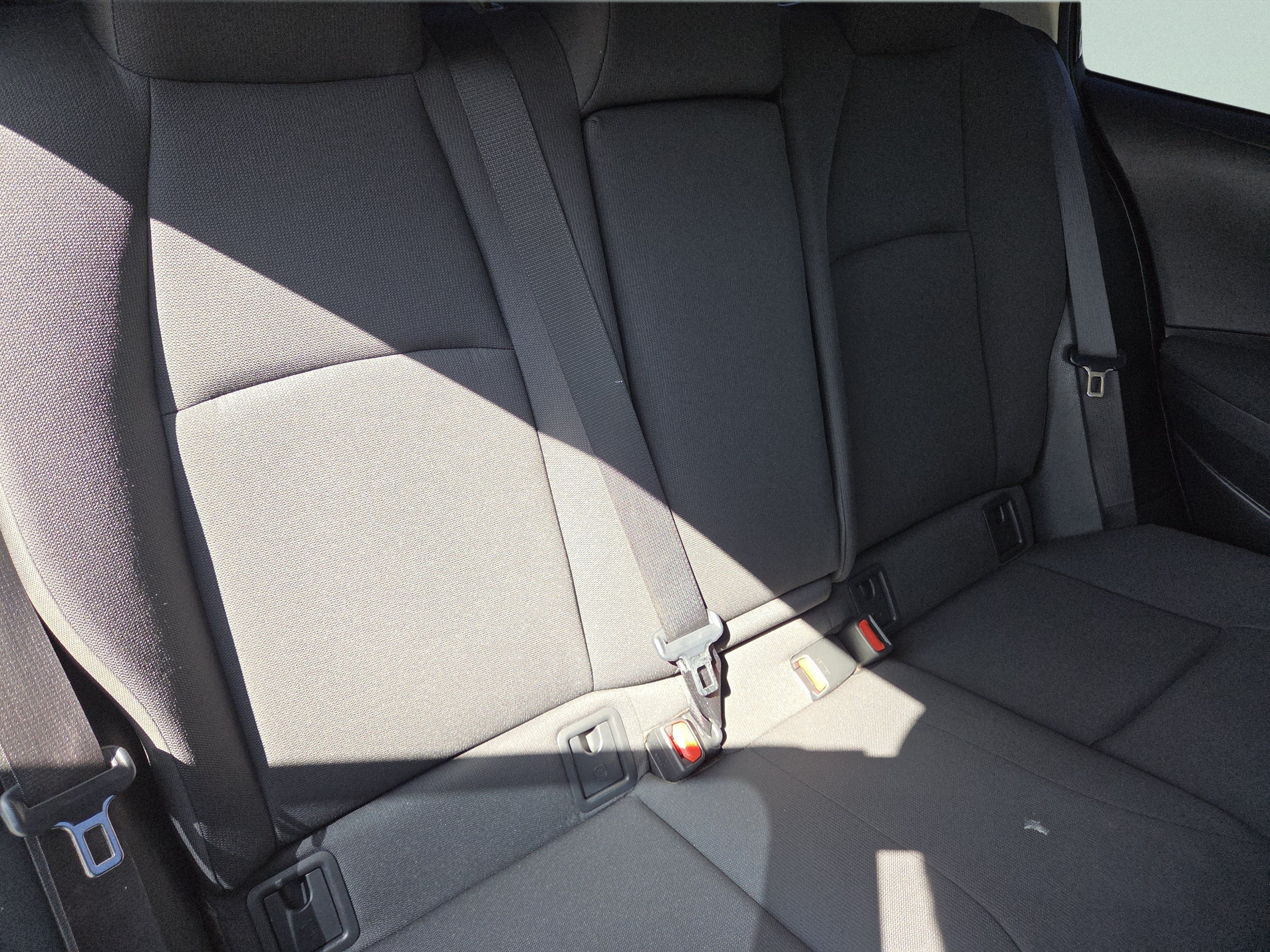 Used 2023 Toyota Corolla LE w/ Carpet Mat Package (TMS) FWD image 5