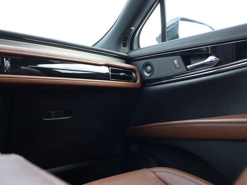 Used 2021 Lincoln Nautilus Reserve w/ Monochromatic Package image 41