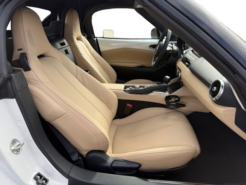 New 2025 MAZDA MX-5 Miata Grand Touring image 17