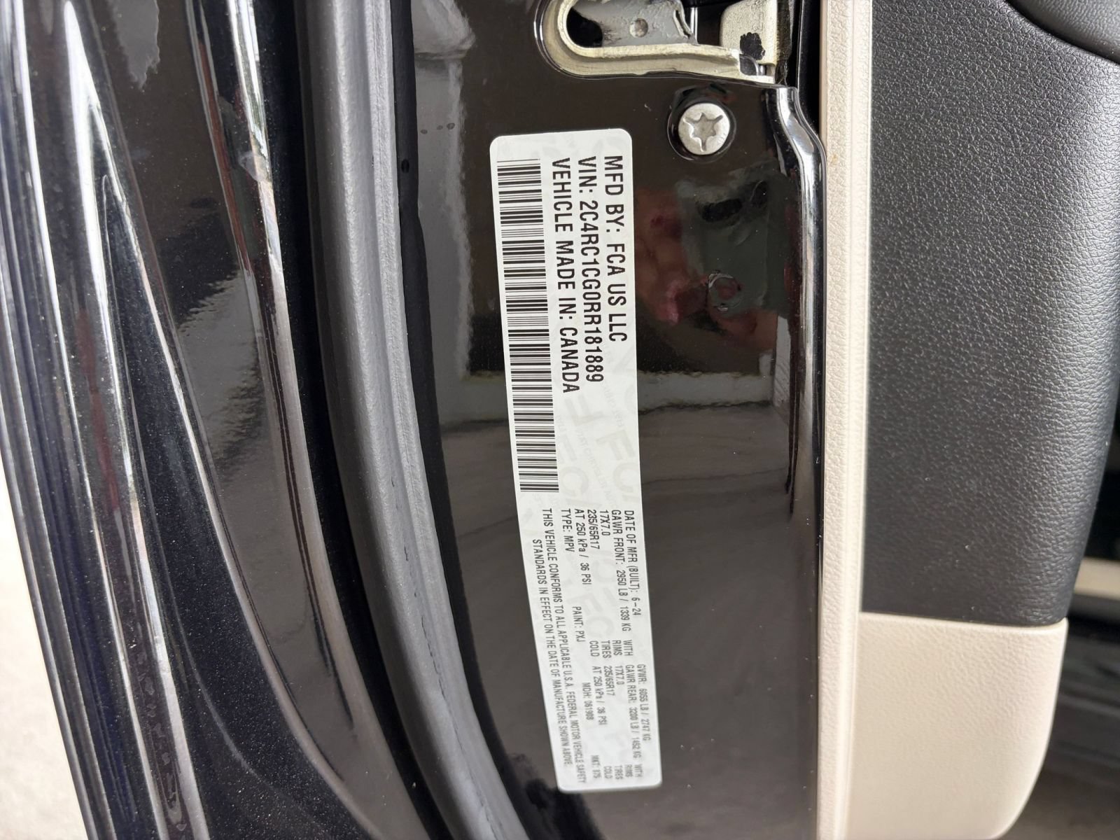 Used 2024 Chrysler Voyager LX FWD image 30