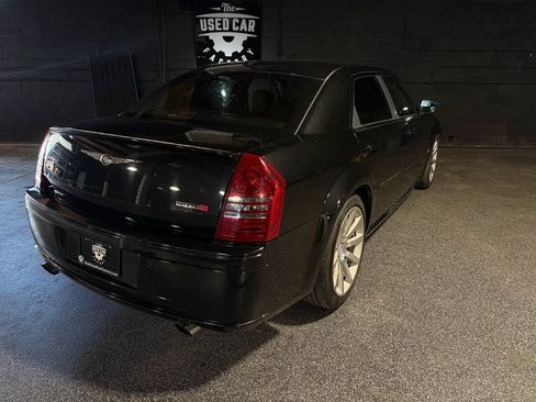 Used 2006 Chrysler 300 SRT8 w/ SRT Option Group II RWD image 7