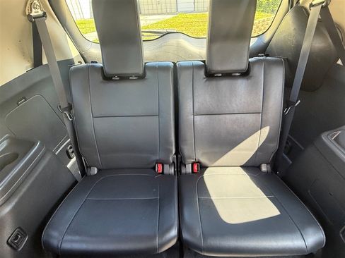 Used 2020 Mitsubishi Outlander FWD image 26