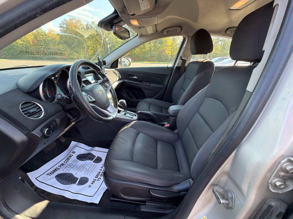 Used 2014 Chevrolet Cruze LT FWD image 9