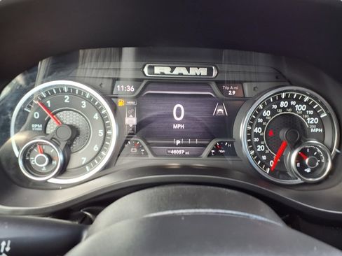 Used 2025 RAM 1500 Laramie AWD/4WD image 14