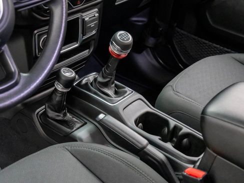 Used 2023 Jeep Wrangler Willys image 12