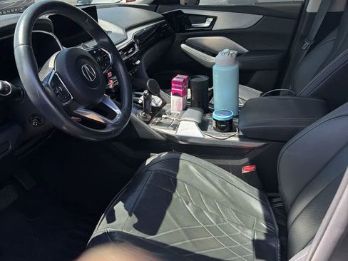 Used 2023 Acura MDX SH-AWD w/ Technology Package image 4