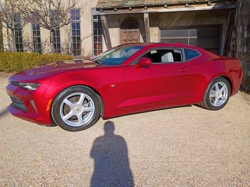 Used 2018 Chevrolet Camaro LT w/ RS Package image 7