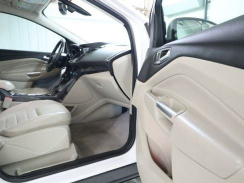 Used 2014 Ford Escape Titanium FWD image 10