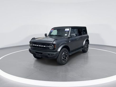 Certified 2022 Ford Bronco Outer Banks AWD/4WD image 2