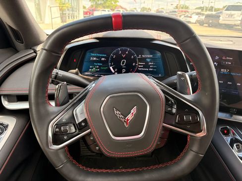 Used 2025 Chevrolet Corvette Stingray Coupe RWD image 19