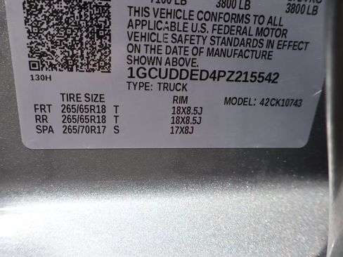 Used 2023 Chevrolet Silverado 1500 LT AWD/4WD image 34