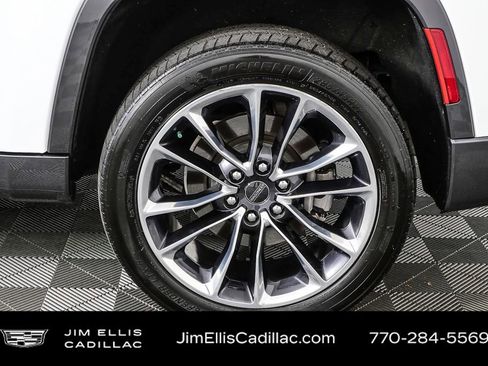 Used 2022 Jeep Wagoneer Series III w/ Premium Group I image 42