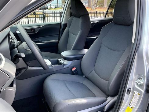 Certified 2025 Toyota RAV4 LE image 7