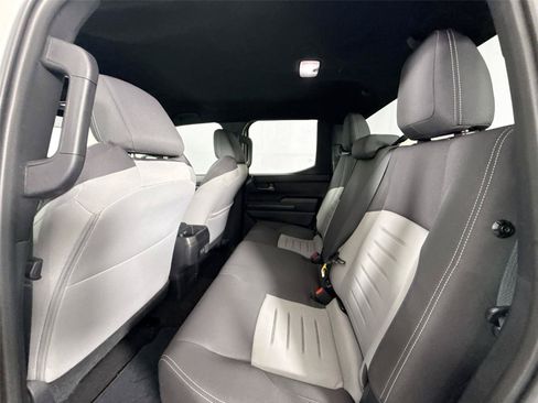 Certified 2025 Toyota Tacoma TRD Off-Road AWD/4WD image 26
