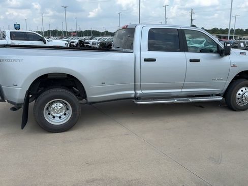 New 2026 RAM 3500 Lone Star AWD/4WD image 9