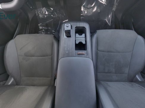 Used 2024 Nissan Ariya AWD image 27