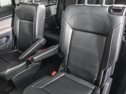 Certified 2022 Volkswagen Atlas SE w/ Panoramic Sunroof Package image 38