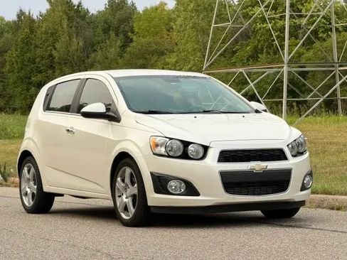 Used 2013 Chevrolet Sonic LTZ FWD image 3